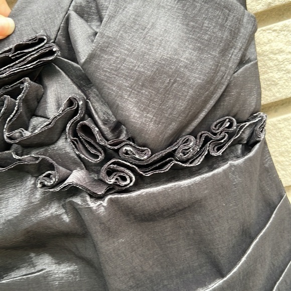 MAX and Cleo Metallic Pleated Floral Detail Dress Sz 8 - Picture 3 of 11